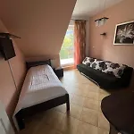 Riverside & Mountain View Apartment *