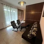 Riverside & Mountain View Apartment