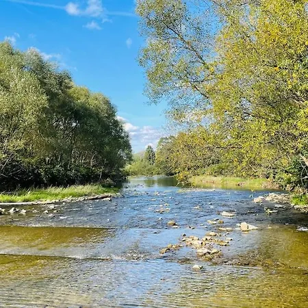 Riverside & Mountain View Lejlighed *