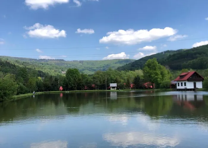 Riverside & Mountain View * אוסטראון