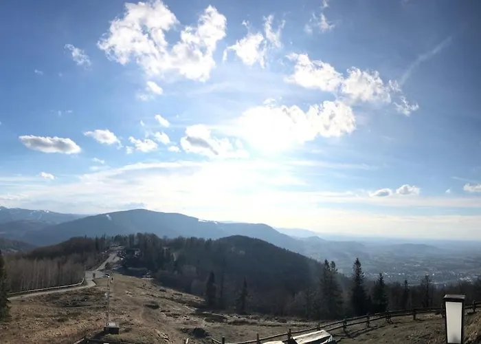 Riverside & Mountain View אוסטראון