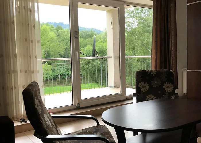 דירה Riverside & Mountain View