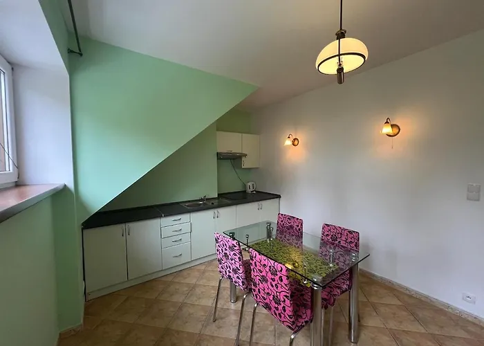 Riverside & Mountain View דירה