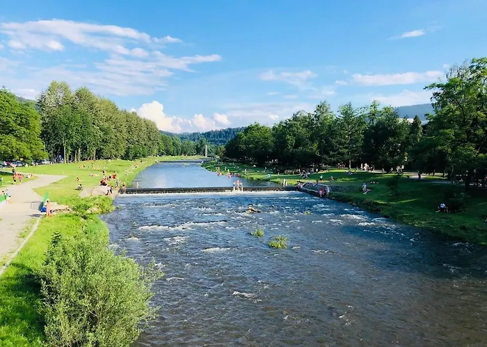 דירה Riverside & Mountain View