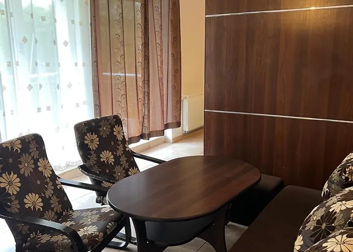 Riverside & Mountain View אוסטראון