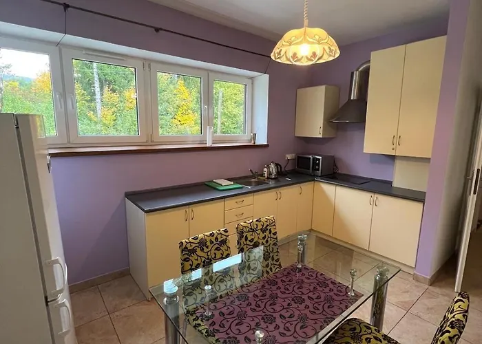 Riverside & Mountain View אוסטראון